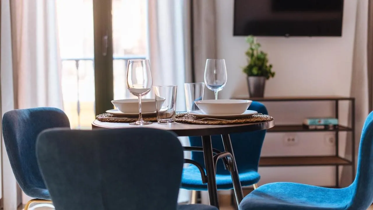 Chiqui And Vicente Suite Apartments Sevilla 0*,  İspanya