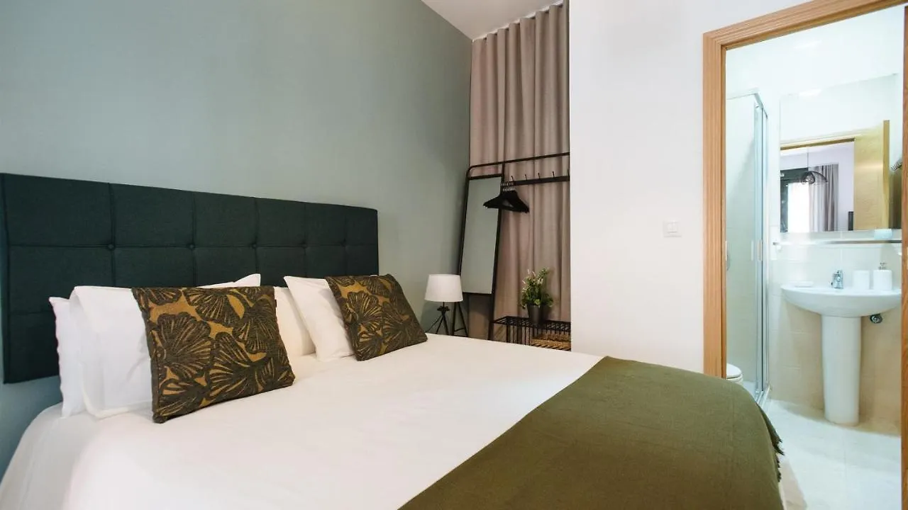 Chiqui And Vicente Suite Apartments Seville