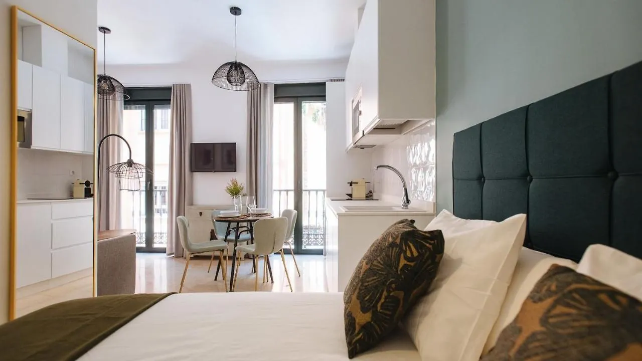 Chiqui And Vicente Suite Apartments Seville
