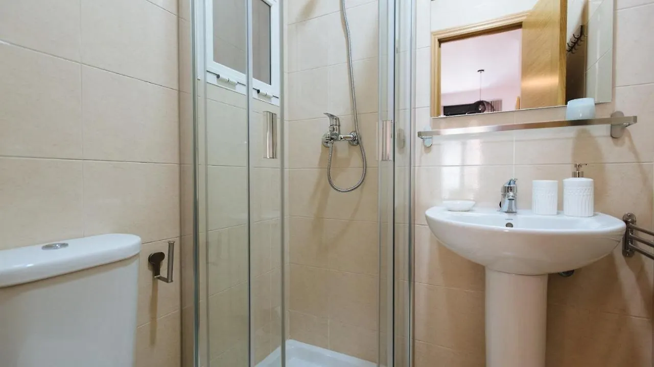 Chiqui And Vicente Suite Apartments Sevilla